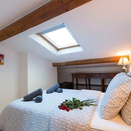 Sade - Central, Charming, For 6 *