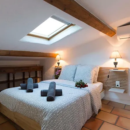 Sade - Central, Charming, For 6 Apartament *