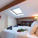 Sade - Central, Charming, For 6 *
