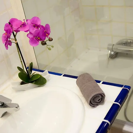 Sade - Central, Charming, For 6 Apartman