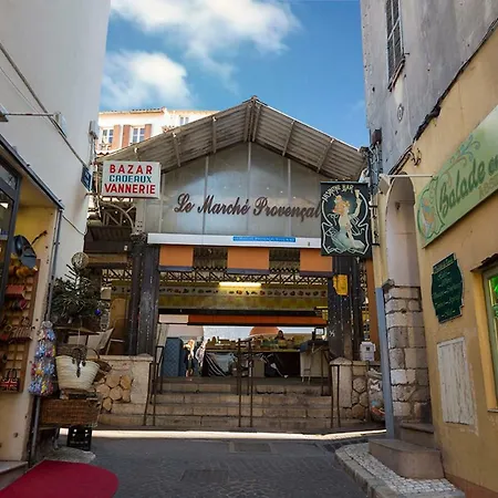 Sade - Central, Charming, For 6 *